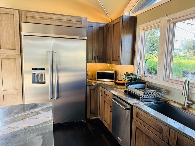 Building Photo - 7605 Atkinson Rd