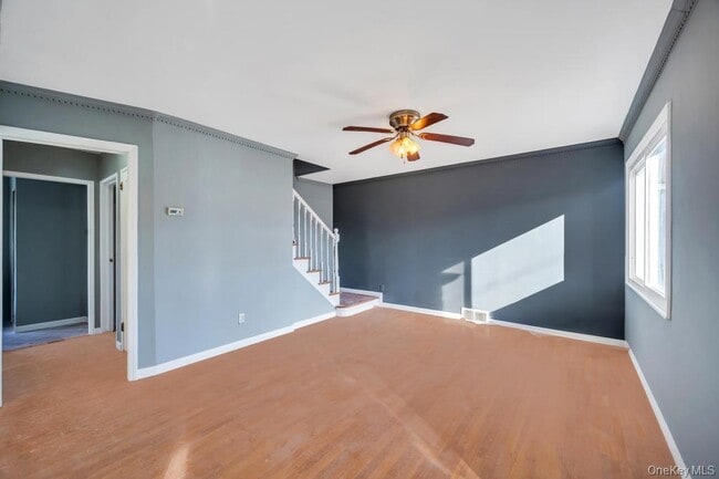 Building Photo - 627 10th Ave