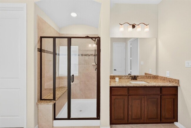Building Photo - 5629 Grove Cove Dr
