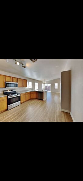 Primary Photo - 6232 Branded Brook Ave
