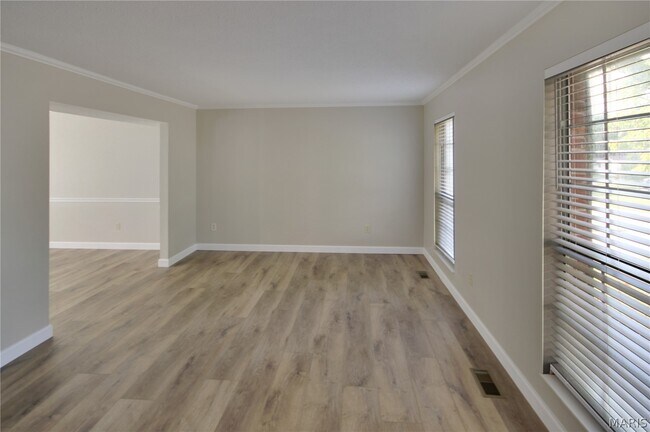 Building Photo - 1392 Justerini Dr