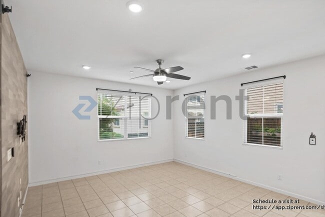 Building Photo - 1339 Sauvignon St