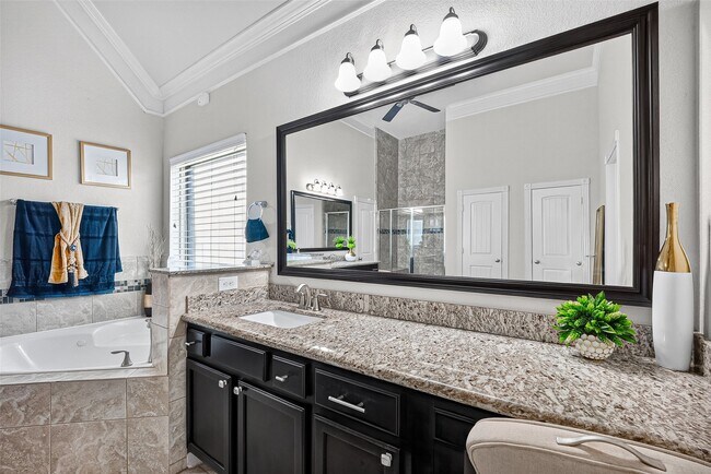 Building Photo - 2624 Holbrook Springs Ln