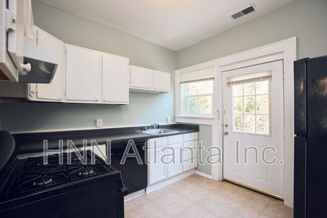 Building Photo - 435 N Highland Ave NE
