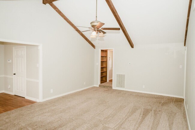 Building Photo - 6313 W Oxbow Cir