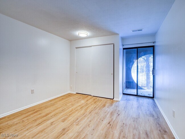 Building Photo - 33803 Electric Blvd