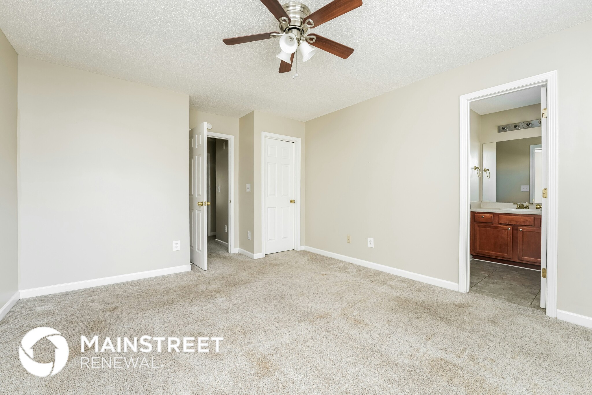 Building Photo - 2305 Nicole Dr