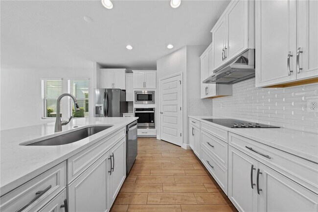 Building Photo - 15537 Mango Isle St