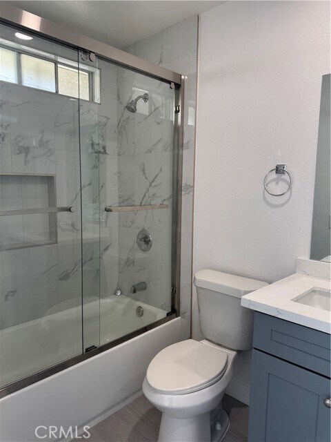 Building Photo - 5704 Sultana Ave