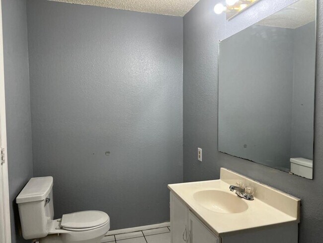 Building Photo - 1719 NW 48th St
