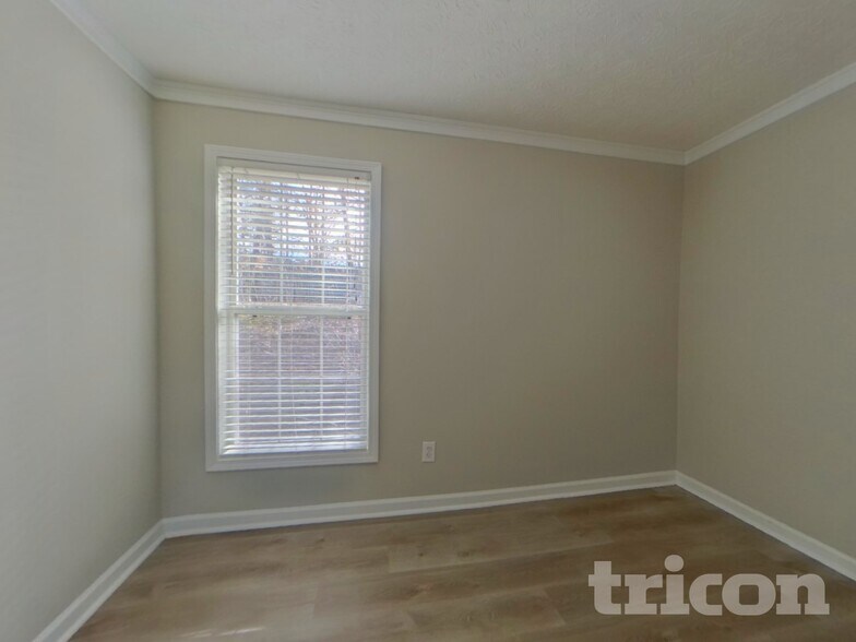 Building Photo - 1560 Highland Farm Dr