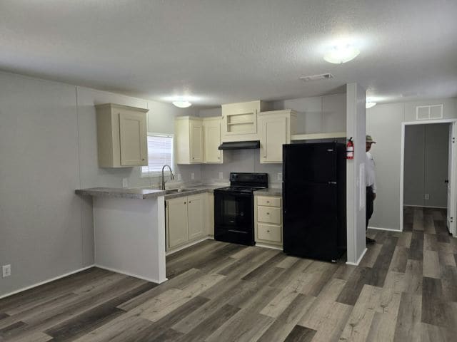 Building Photo - 7035 Greenbrier Village Dr
