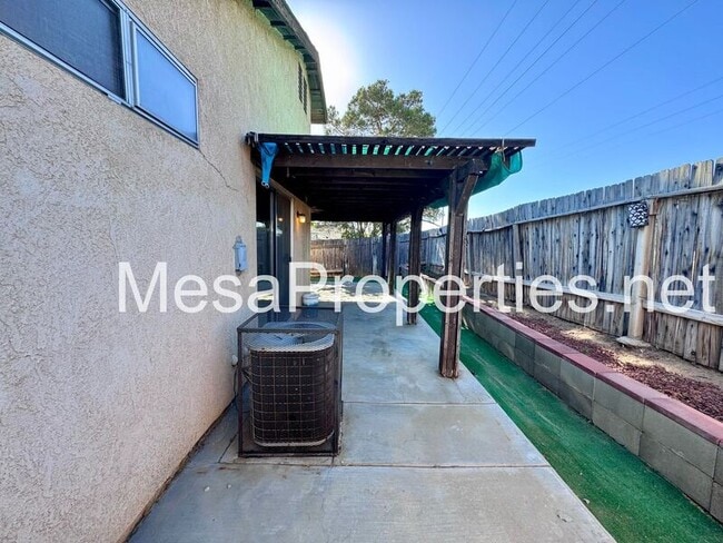 Building Photo - 13667 Gemini St