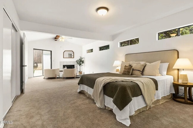 Building Photo - 2226 Sanderling St