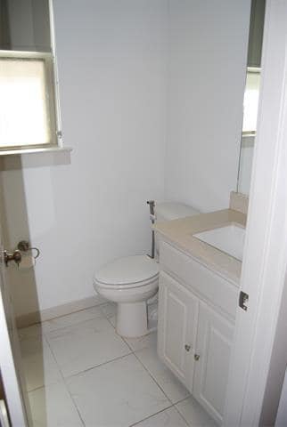 Building Photo - 2133 Bonnell St