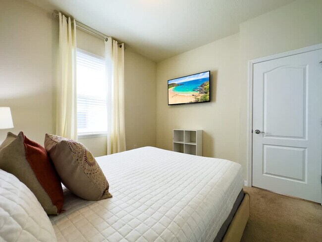 Building Photo - 2463 Tangier Dr