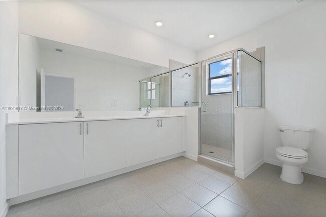 Building Photo - 286 SW 159th Dr