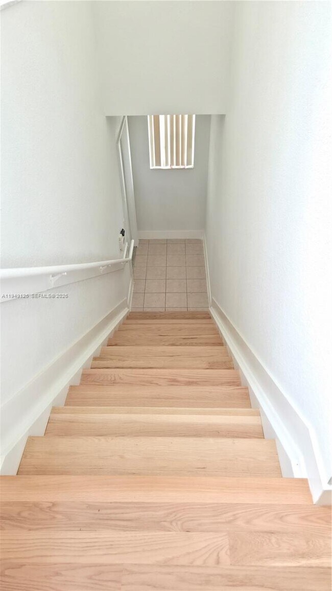 Building Photo - 2101 Belmont Ln