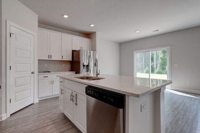 Building Photo - 123 Mainsail Wy