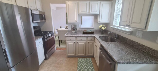 Building Photo - 97 Salmon Brook Dr