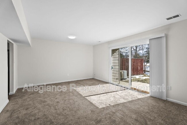 Building Photo - 2108 Monaghan Dr