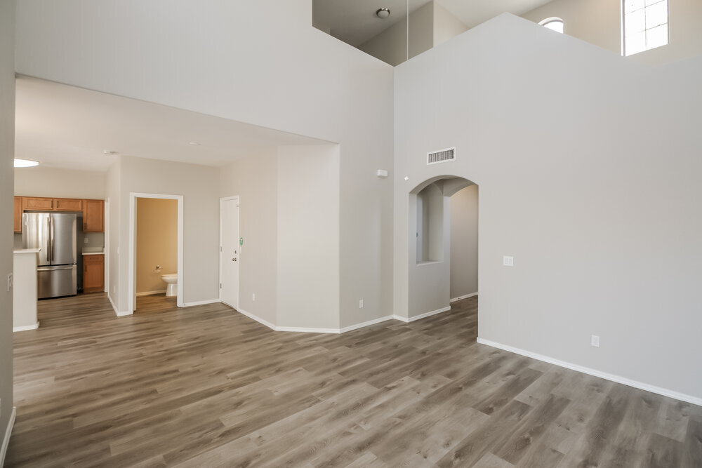 Building Photo - 1303 S Mansard