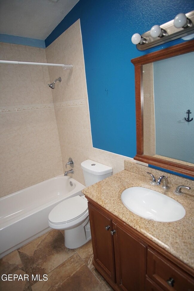 Building Photo - 3114 Isla Marino St