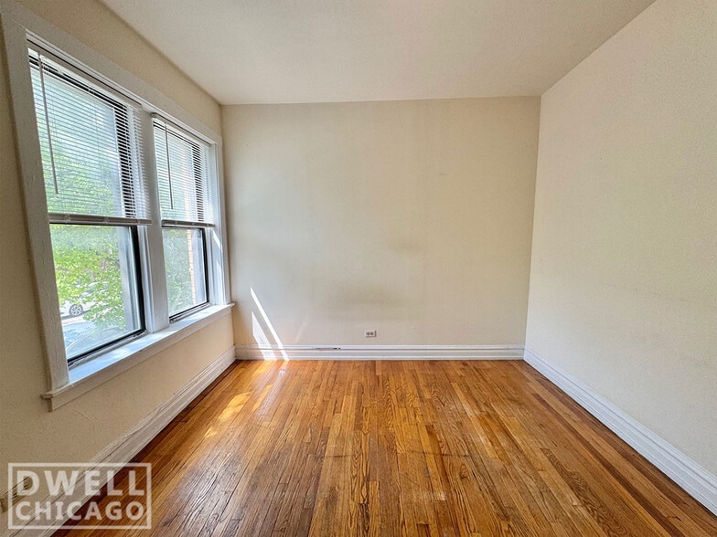 Building Photo - 1540 N Kedzie Ave