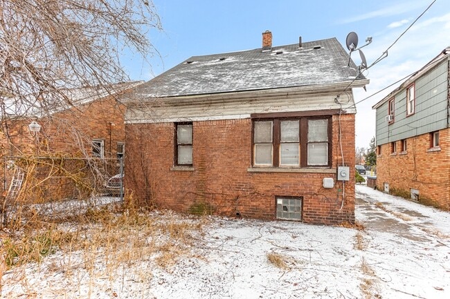 Building Photo - 15379 Monte Vista St