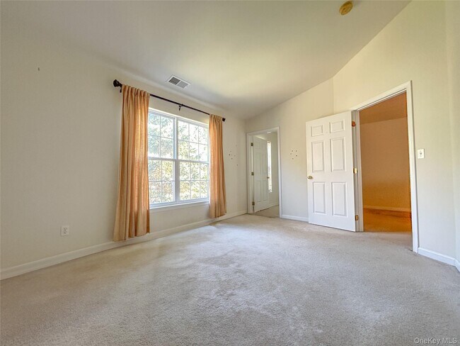 Building Photo - 1063 Dutcher Dr