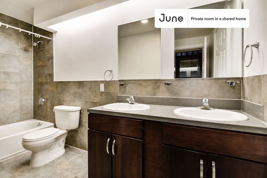 Building Photo - Room in Shared 5 bed/2 bath home in West Harlem