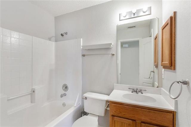 Building Photo - 921 Thistle Cir