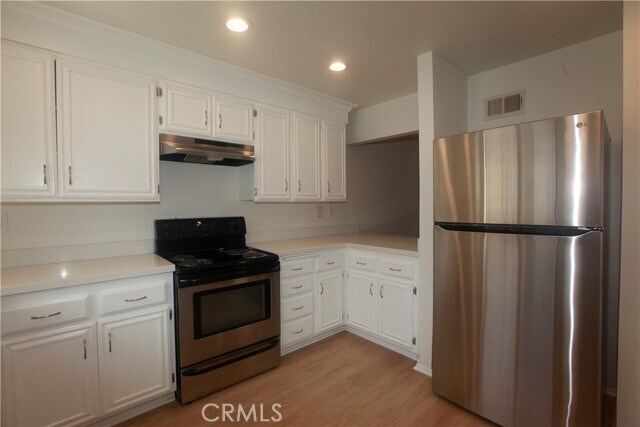 Building Photo - 28116 Ridgepoint Ct