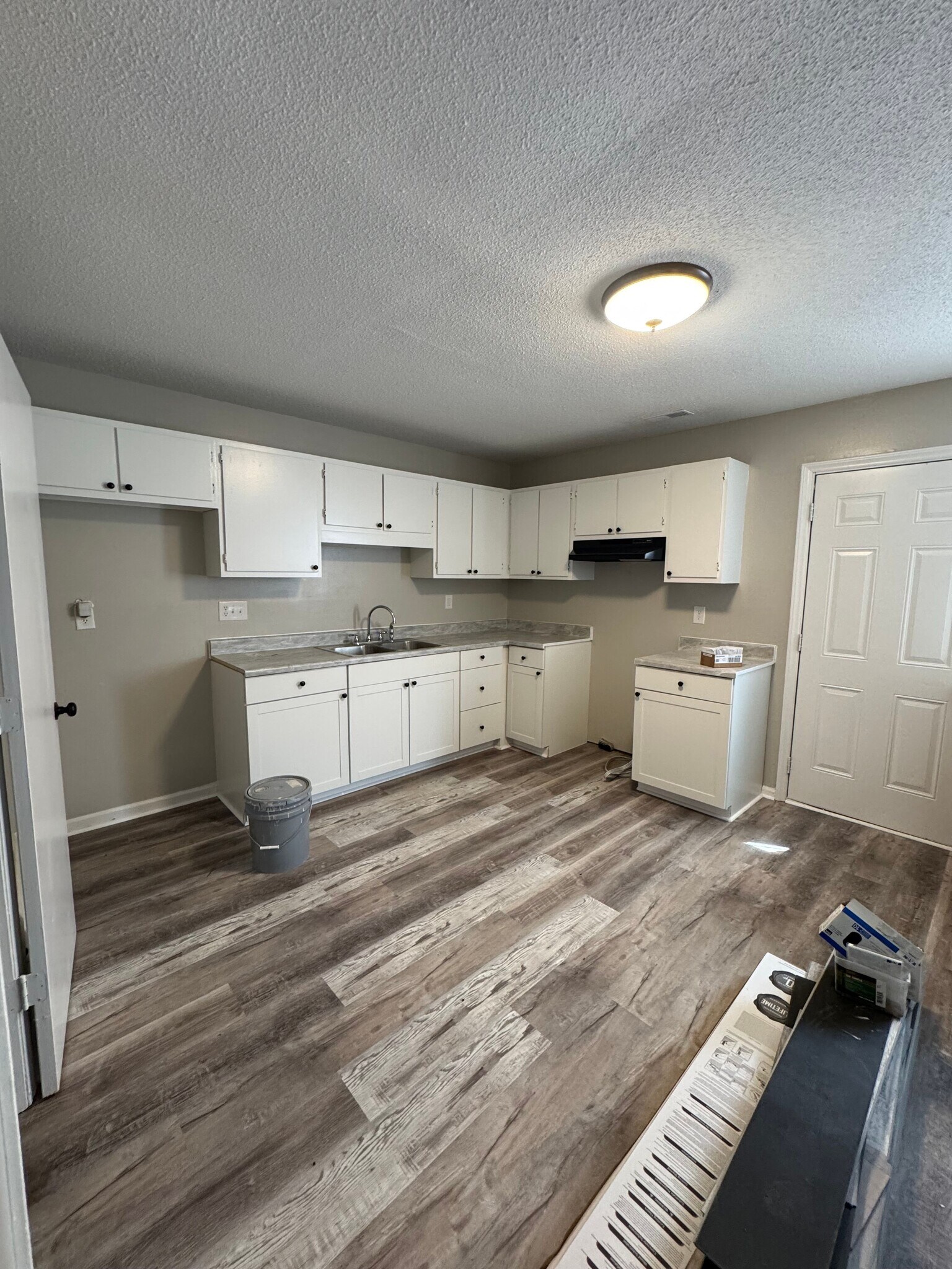 Building Photo - 4206 Delbert Ave