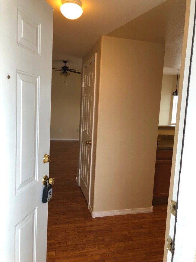 Building Photo - 833 Aspen Peak Loop