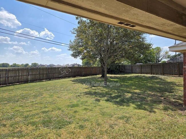 Building Photo - 260 Cross Country Dr