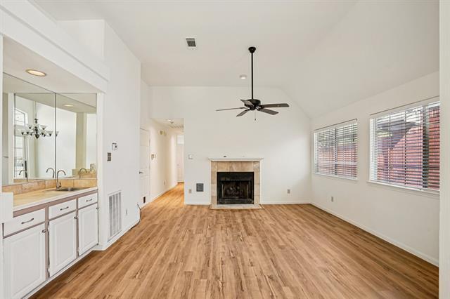 Building Photo - 401 Dakota Trail