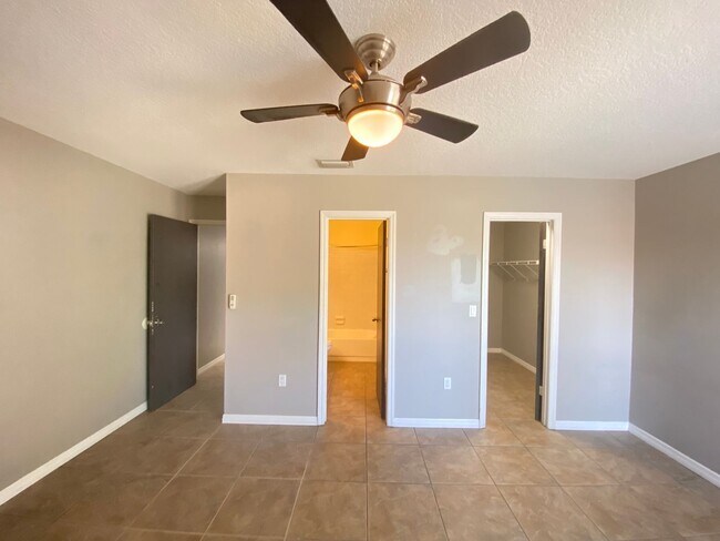 Building Photo - 650 Trinidad Ct