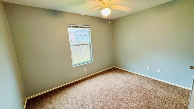 Building Photo - 4007 Hunter's Ridge Dr