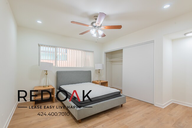 Building Photo - Bright and Spacious Two Bedroom with Priva...