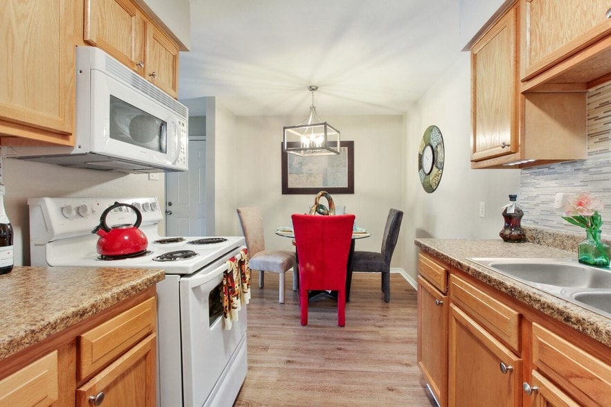 Summerfield Apartment Homes 1500 Lorene Dr Harvey LA 70058