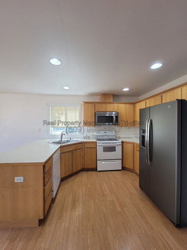 Building Photo - 7606 Quadra Dr