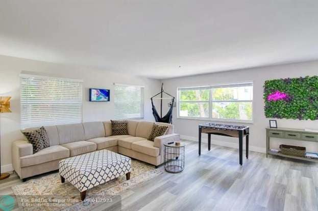 Building Photo - 112 Claremont Ln