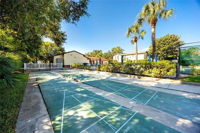 Building Photo - 501 E Bay Dr