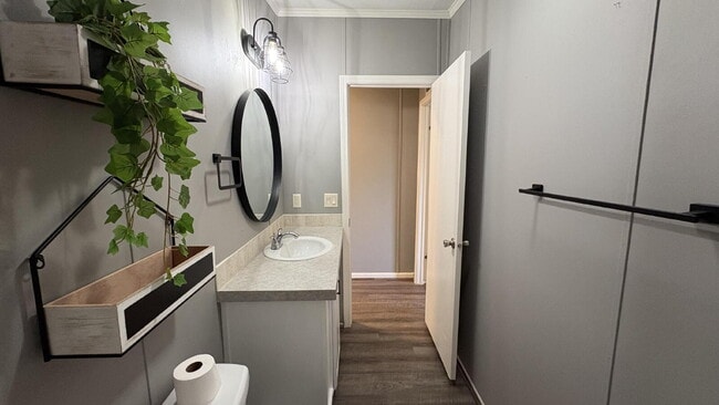 Building Photo - Beautiful 2-bed, 2-bath home is located in the highly desired Strawberry Ridge 55+ Community