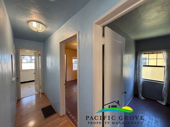Building Photo - Delightful 3-Bedroom, 2 bath home in Pacific Grove
