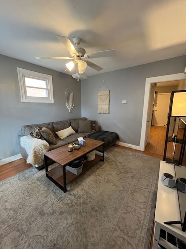 Building Photo - Lovely Hampden EOG 2bd/2ba Rowhome w CAC & W/D! Available 7/15