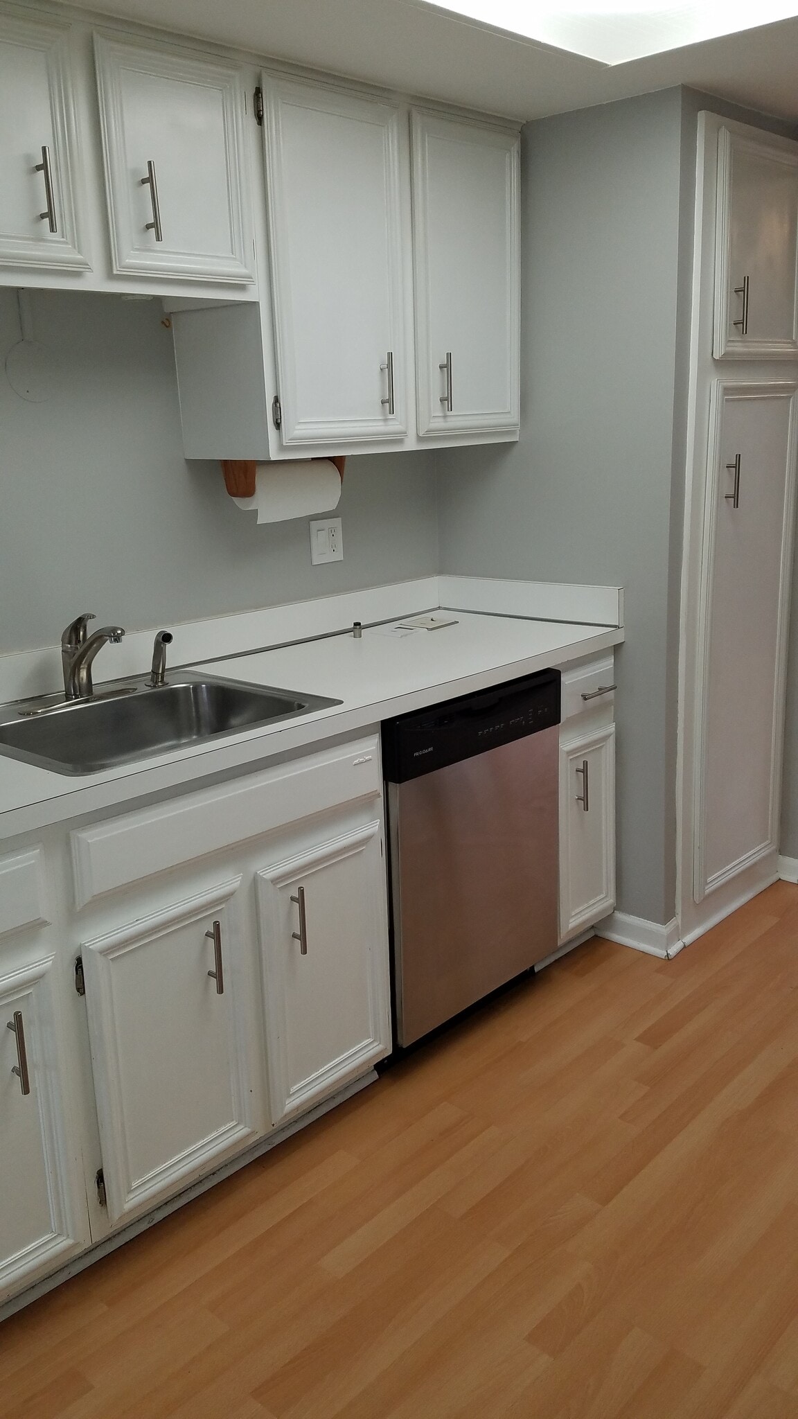Kitchen - 3541 Burbank Dr