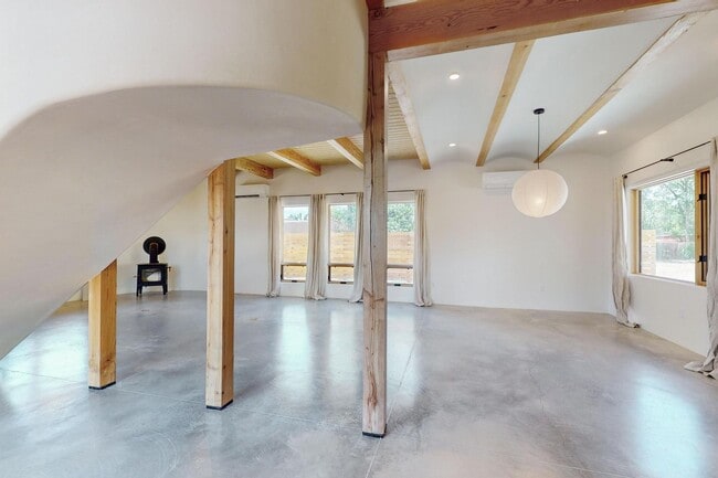 Building Photo - North Valley Fabulous 2018/sf 2 Bedroom  2.5 Bath  with Garage