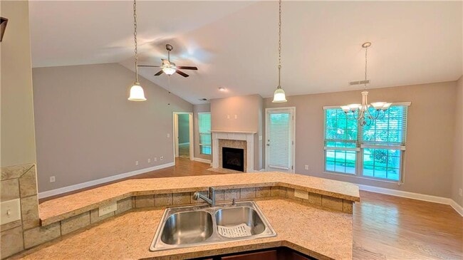 Building Photo - 4780 Lost Creek Dr
